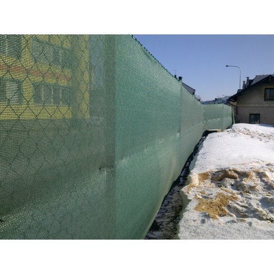Tkanina na plotě (ILUSTRAČNÍ FOTO)